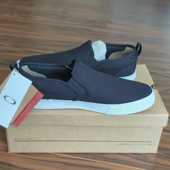 Oakley Men's Black B1B Classic Slip-On Size 8 Brand New - Picture 10 of 11